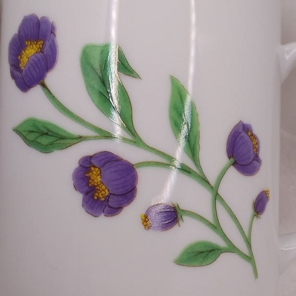 House of Prill Floral MUG with Cover Porcelain Purple Flowers 10 oz Cup - Picture 9 of 13